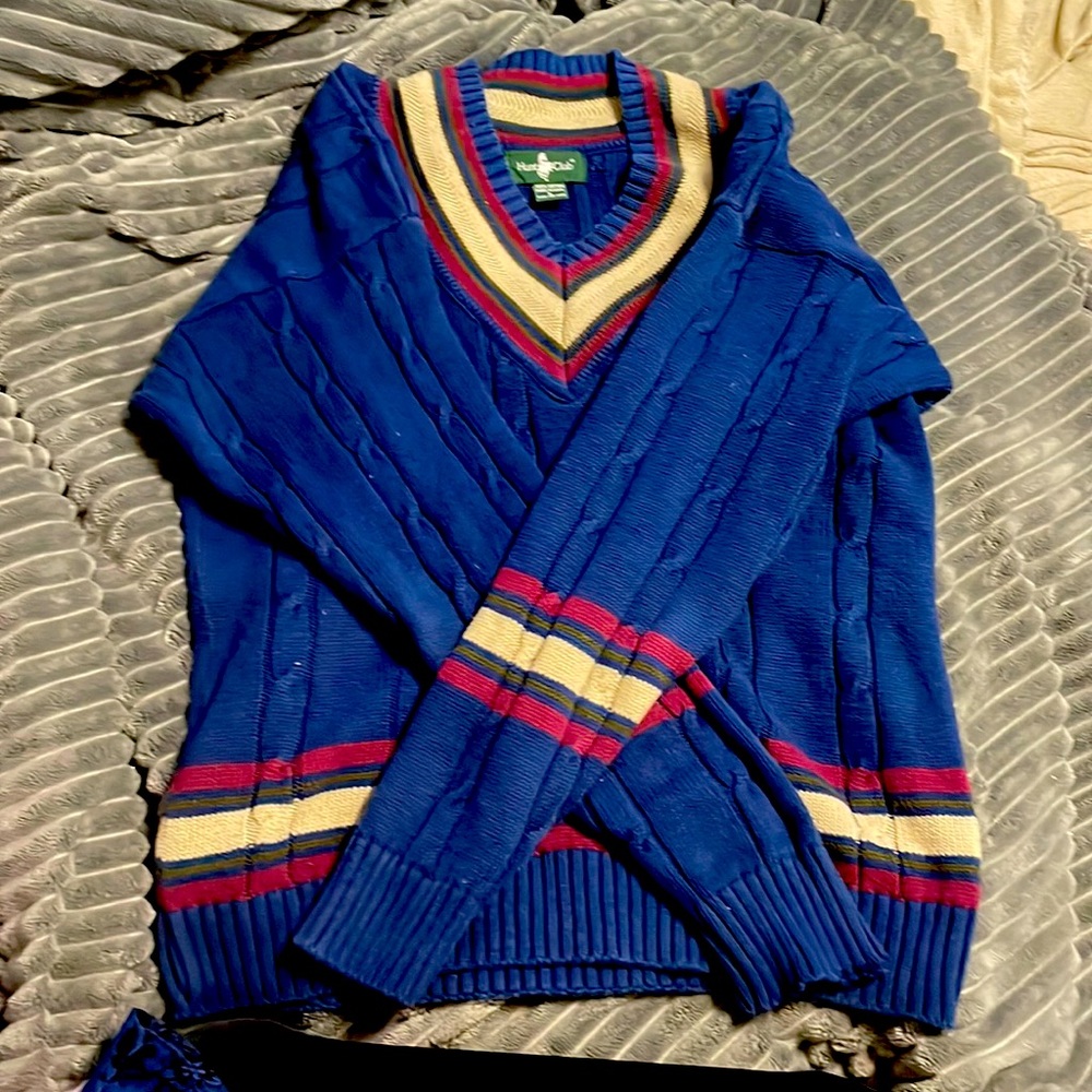 New sweater never worn j been in my closet for years